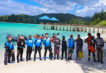 Transplantasi Terumbu Karang di Buru Warnai Peringatan Hari Laut Sedunia