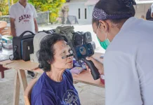 Kacamata Gratis Dibagikan pada Momen Bakudapa Anak Negeri Booi 2026