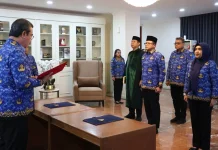 Gubernur Hendrik Lantik Jasmono sebagai Kepala BPKAD Maluku