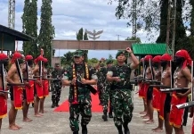 Sambangi Yonif TP di SBB, Pangdam Dody Tekankan Mental Petarung