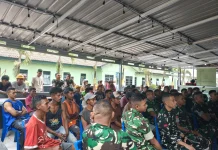 TNI dan Warga Nobar Seru Piala Dunia 2026 di Denkav 5/BLC
