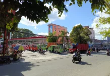 Antrean Solar di Ambon Meningkat, Sopir Menunggu 5 Jam