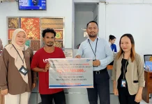 BRI Ambon Serahkan Simbolis Klaim Asuransi Meninggal Dunia Nasabah AMKKM BRILife
