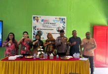 Pengawas Dinas Pendidikan Evaluasi Kurikulum SDN 93 Ambon