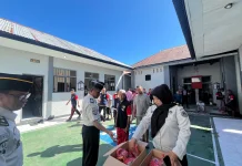 Meriahkan Harkopnas, Warga Binaan Lapas Wahai Terima Perlengkapan Kebersihan