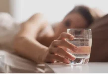 Minum Air Putih Pagi Hari Bantu Jaga Kebugaran Tubuh