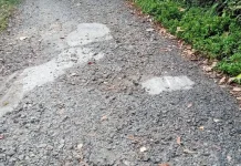 Alami Kerusakan, Jalan menuju SMA 26 Malteng Butuh Perhatian