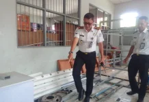 Berkarya di Lapas Ambon,Warga Binaan Diasah Melalui Kerajinan Pertukangan
