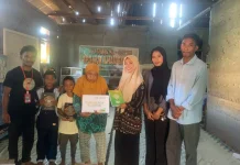 BMH Maluku & Mahasiswa UIN Ambon Salurkan Al-Qur'an di Dusun Saluku