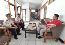Kalapas Geser dan Camat Sertim Bahas Penyerahan Remisi Warga Binaan