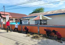 Aksi Kemerdekaan, Lapas Wahai bersama Warga Binaan Bersihkan Parit SDN 181 Malteng