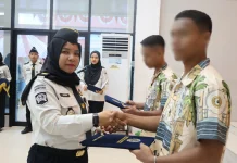 Belasan Anak Binaan LPKA Ambon Terima Remisi HUT ke-81 Kemerdekaan RI