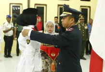 Kalapas Geser Pimpin Pengukuhan Paskibra Kecamatan Seram Timur jelang HUT RI ke-81