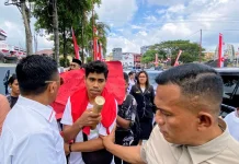 Pemuda Adat Seram Utara Protes di Depan Gubernur: Katong Belum Merdeka!