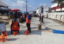 Pengecoran Jalan Pantai Mardika-Batu Merah Terus Berjalan