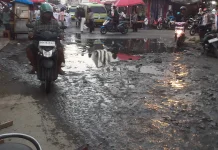Sopir Angkot Keluhkan Kondisi Ruas Jalan Terminal Mardika hingga Batumerah