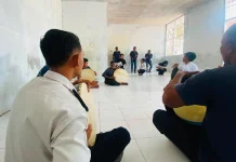 Lestarikan Budaya Lokal, Warga Binaan Lapas Geser Dilatih Tari Sawat