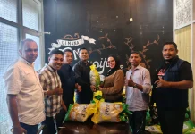 Kafe Ujung JMP Bantu 1 Ton Beras Korbanbentrok Lisabata-Patahuwe