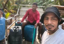 Kemarau Panjang, Warga Suru SBT Ambil Air 5 Km dari Desa Tetangga