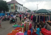 Pengecoran Jalan dan Lapak Pedagang Picu Kemacetan di Pasar Mardika