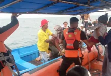 Dua Jam Menegangkan, 14 Penumpang Lolos dari Maut