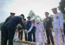 Jajaran TNI di Maluku Ziarah ke TMP Kapahaha jelang HUT ke-81