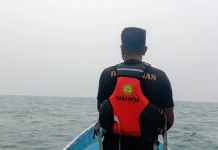 Longboat Mati Mesin di Perairan Pulau Babi, Dua Penumpang Berhasil Diselamatkan