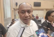 Zeth Pormes Minta Pemerintah Tak Lupakan Masyarakat Leitisel
