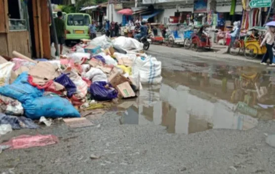 Warga Sembarangan membuang sampah