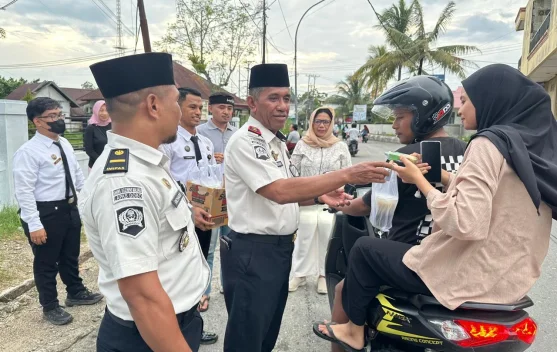 Berbagi Keceriaan, di Bulan  Kemenangan