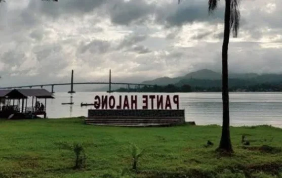 Wisata Pantai Halong Ambon Murah Meriah Seru
