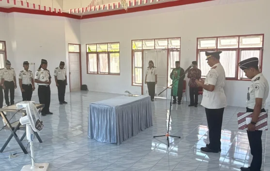 Perkuat Organisasi, Kalapas Namlea Lantik  Dua Pejabat Eselon V