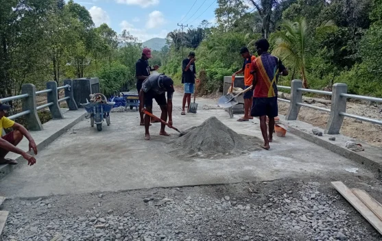 Pembangunan Jembatan Garuda di Dusun Laiyueng SBB Masuki Tahap Finishing