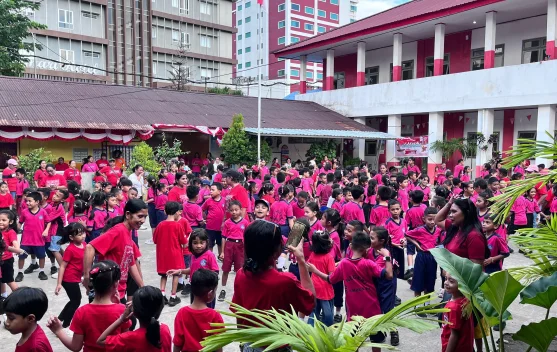 SD Negeri 2 Ambon Semarakkan Hari Kemerdekaan Indonesia dengan Beragam Kegiatan