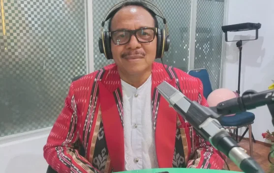 Jaga Budaya dan Bahasa Daerah, Yan Terry Ajak Generasi Muda Tanimbar Bekerja Keras