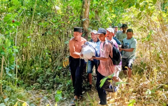 Warga Luhu Meninggal di Akses menuju Tambang Gunung Tembaga