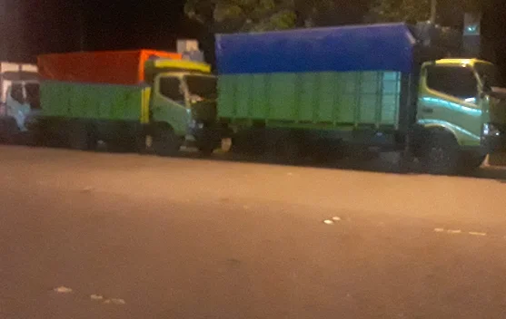 Sulit Dapat Solar, Sopir Truk Khawatir Pendapatan Terganggu