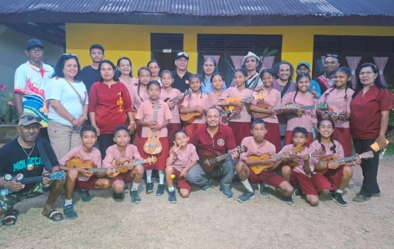 Anak-Anak Abubu Bersemangat Menjaga Musik Jukulele Tetap Hidup