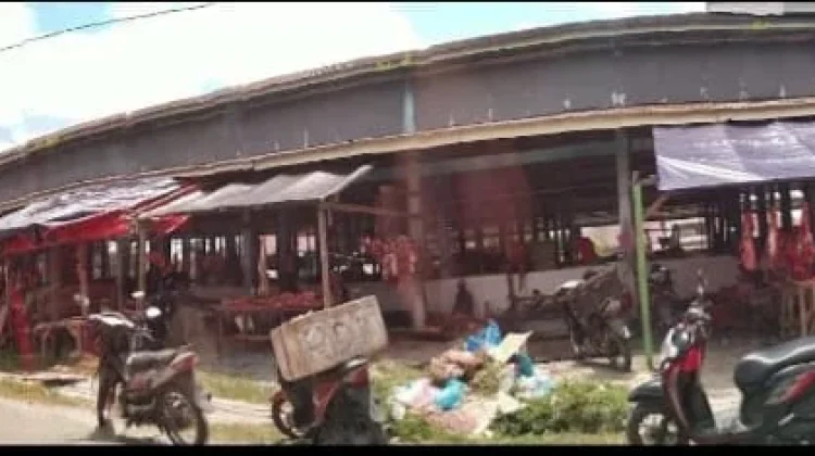 Juru Parkir Keluhkan Minim Kunjungan Pasar