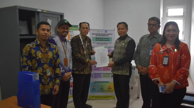 Kanwil Kemenkum Sulteng Resmikan Sentra KI di Poltekkes Kemenkes Palu