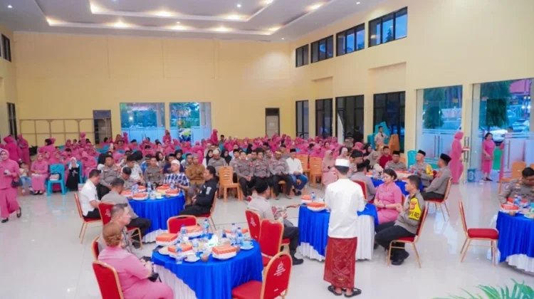Polres Banggai Gelar Buka Puasa Bersama dan Santuni Anak Yatim