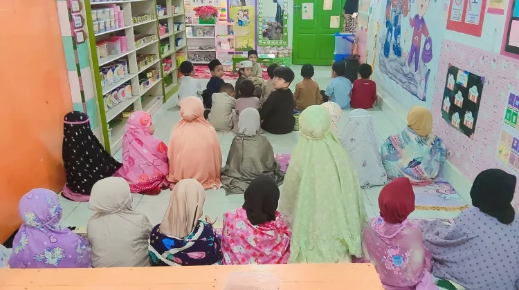 RA Ulumul Qur’an Yayasan Fajar Terang Melaksanakan Shalat Dhuha Berjamaah