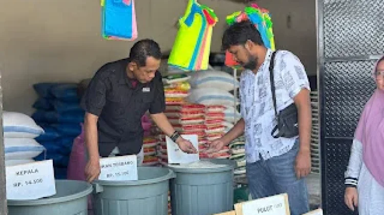 DPPKUMKM Tojo Una-Una Bersama OPD Terkait Monitoring Harga dan Stok Sembako