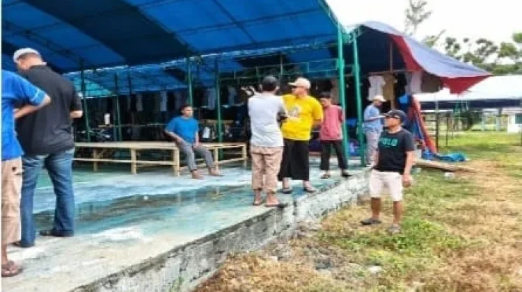Tinjau Pasar Ramadhan Bupati Touna Ingatkan Pedagang Jaga Kebersihan