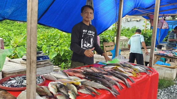 Berkah Ramadan, Rezeki bagi Pedagang Ikan Ampana