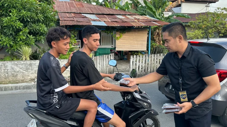 UMKM Lapas Luwuk Bagikan Takjil Hasil Olahan Warga Binaan