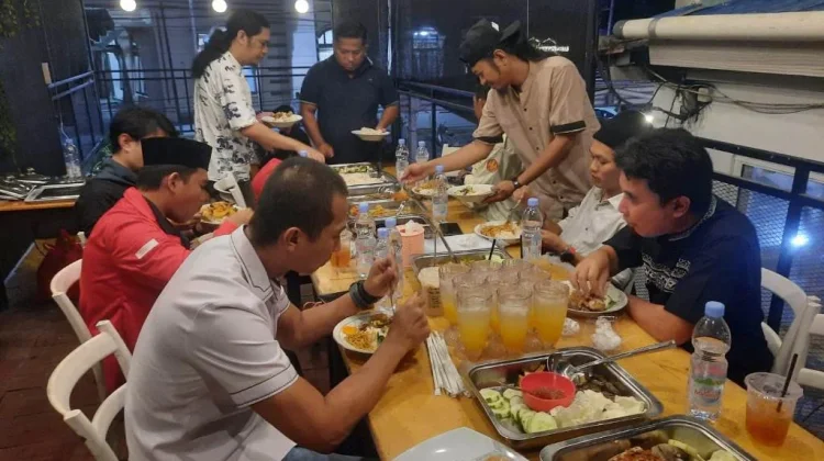 Pererat Silaturahmi, Kapolres Touna Buka Puasa Bersama OKP