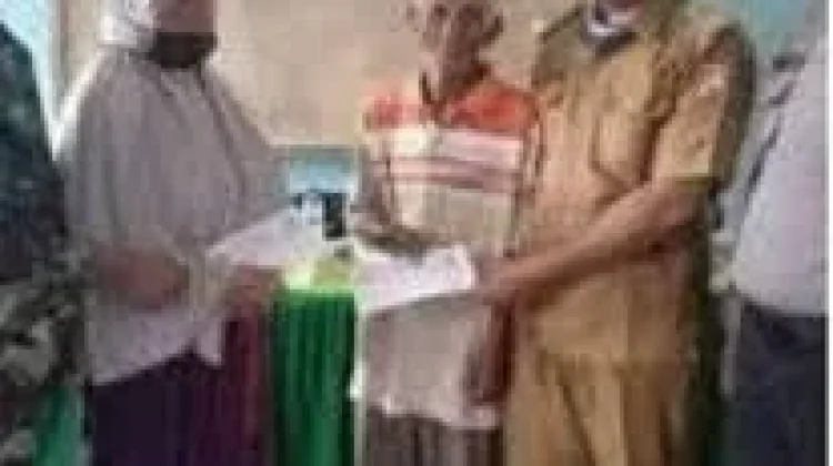 Kades Uebone Kawal Ketat Penyaluran Bansos agar Tepat Sasaran