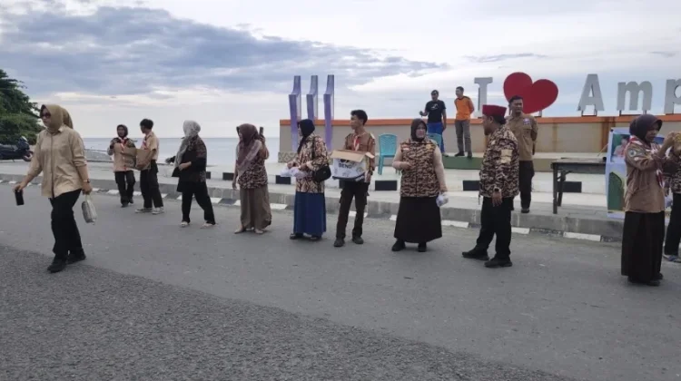 Aksi Nyata Pramuka Touna, Berbagi Takjil dan Menebar Kebaikan