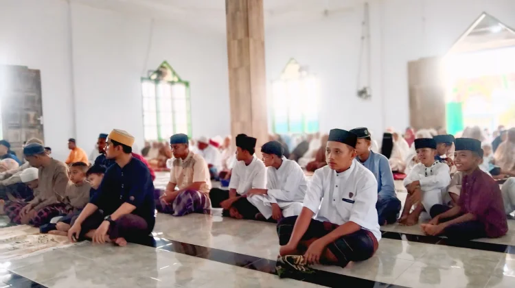 Bupati Touna:  Idulfitri Momentum Memperbaiki Hubungan Spiritual dan Sosial